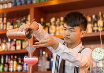 【佛山展翅調(diào)酒咖啡西點(diǎn)培訓(xùn)學(xué)?！恐x凱亮